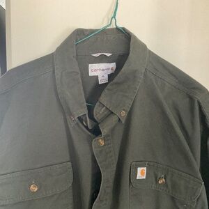 Men’s Carhartt long sleeved button down shirt